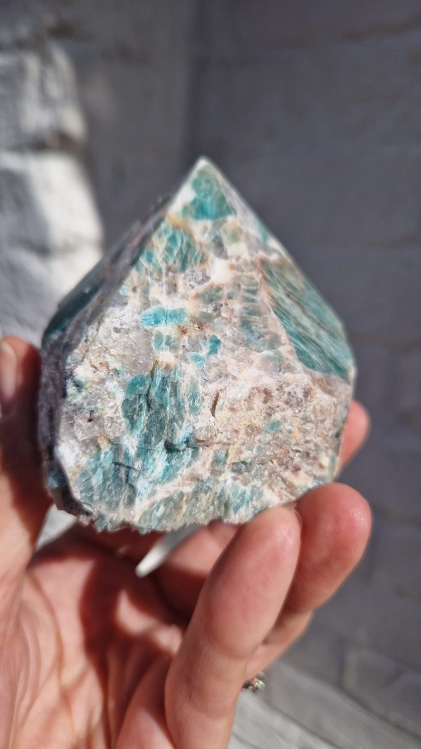 Amazonite cutbase point