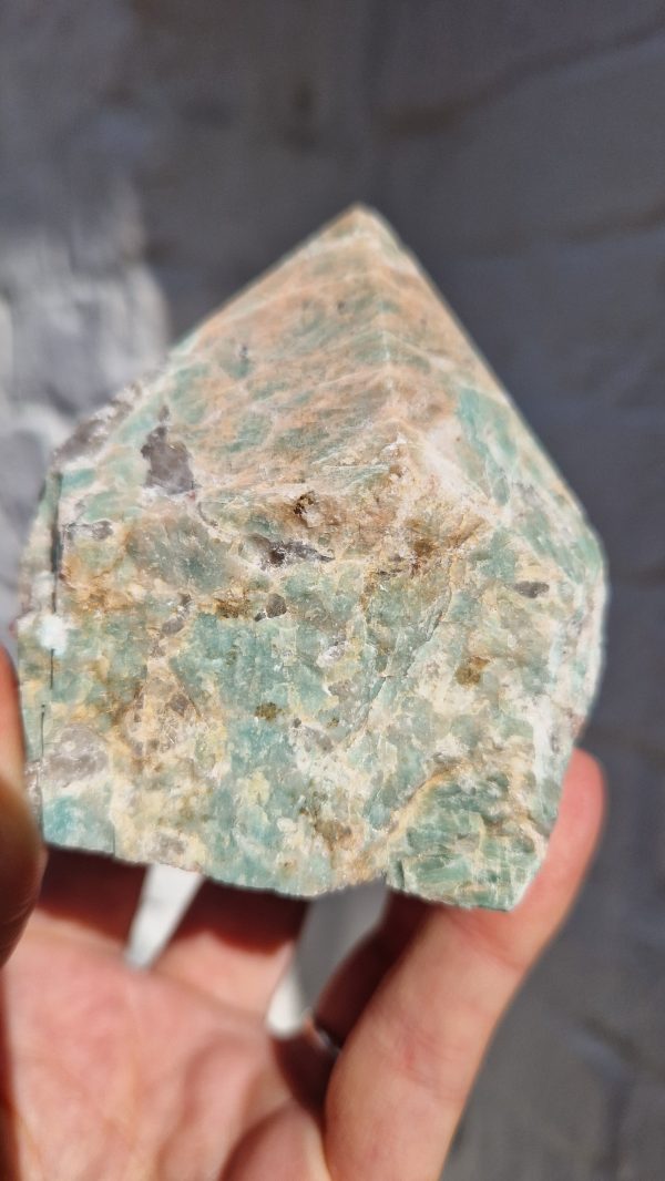 Amazonite cutbase point